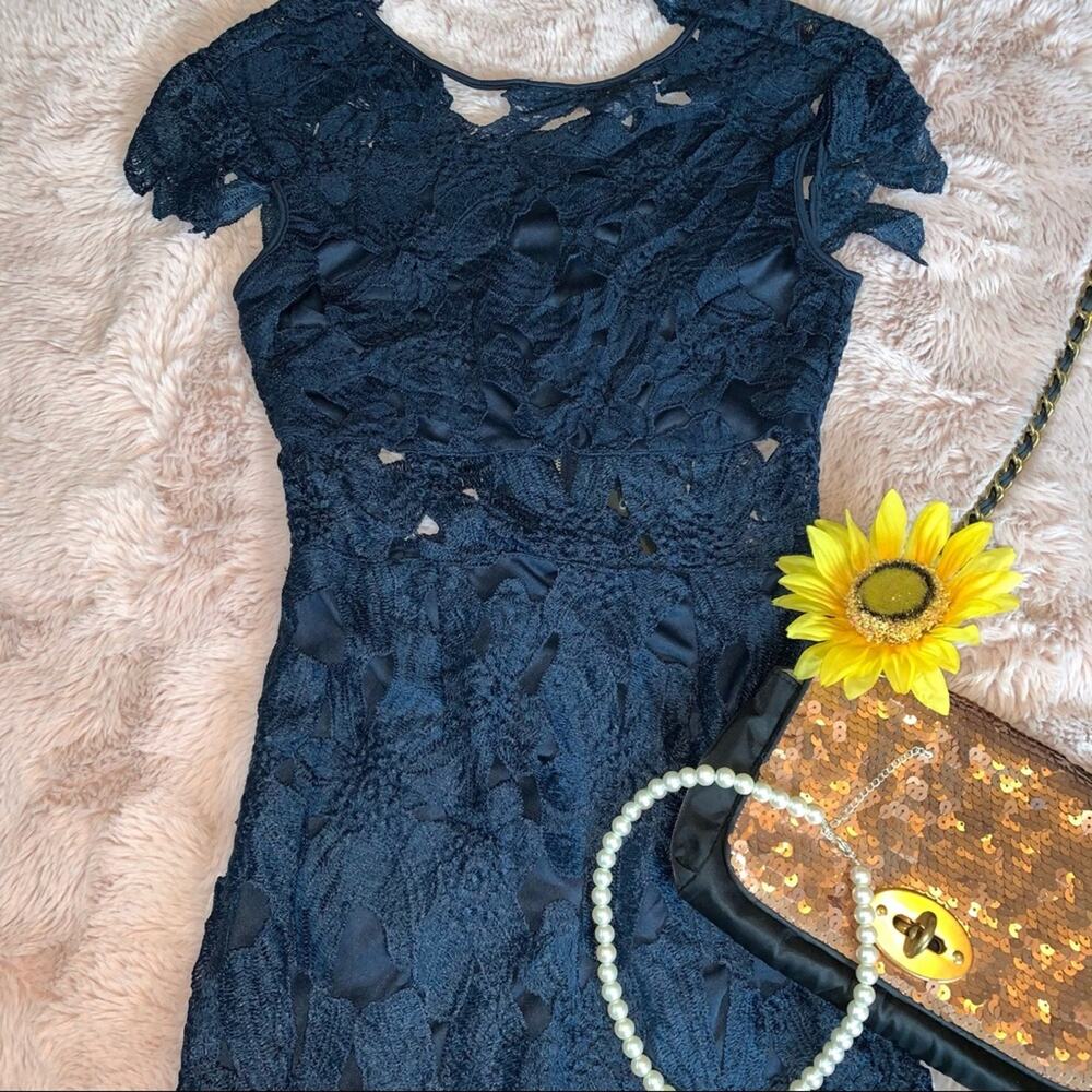 NWT Romeo & Juliet Couture Navy Blue Lace Overlay Formal Sheath Dress Size XS - Picture 5 of 16